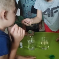 Grupa Liski - eksperymenty z wodą (4)