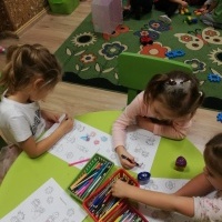 WIRUSOOCHRONA - projekt realizowany w przedszkolu. Przedszkolaki  podczas zajeć i zabaw (13)
