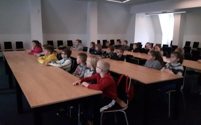uczniowie klas I-III podczas wycieczki do Wodzisławia (18)
