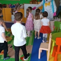 MALI ODKRYWCY  ŚNIADANIE WIELKANOCNE I ZAJĄCZEK (3)