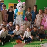 MALI ODKRYWCY  ŚNIADANIE WIELKANOCNE I ZAJĄCZEK (5)
