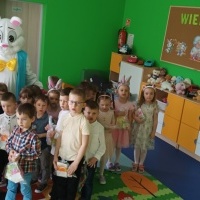 MALI ODKRYWCY  ŚNIADANIE WIELKANOCNE I ZAJĄCZEK (10)